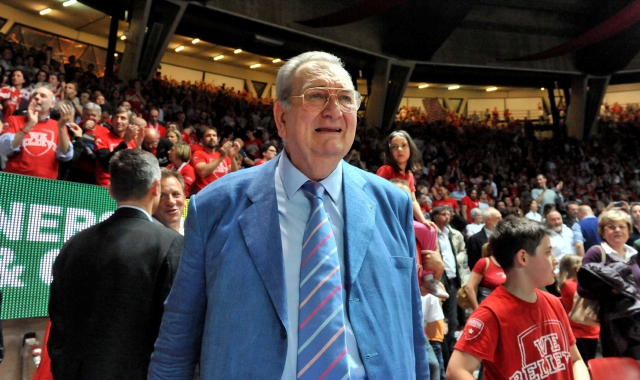 Renzo Cimberio al palazzetto di Varese