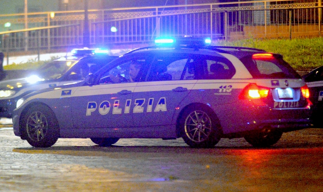 Tenta di buttare il coinquilino dalla finestra