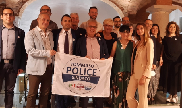La presentazione della lista Police sindaco che riunisce Pd, Azione e indipendenti