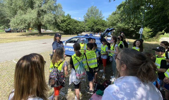 Luino, bambini poliziotti per un giorno