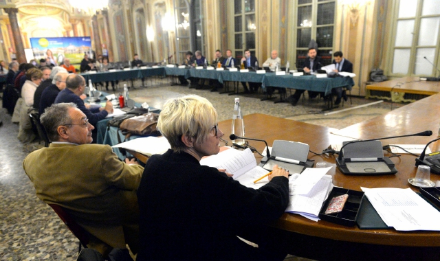 Varese, caos in Consiglio comunale
