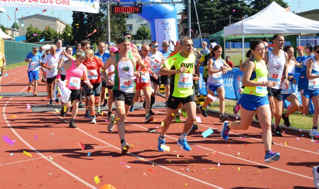La partenza della 24x1 ora di Saronno (foto Domenico Ghiotto - Blitz)
