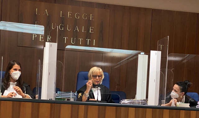 Il presidente Nicoletta Guerrero con i giudici Giulia Pulcina (a sinistra nella foto) e Veronica Giacoia (foto Redazione)