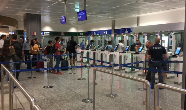 Caos a Malpensa, ancora ritardi e disagi