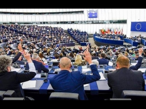 Eurocamera boccia risoluzione rigetto, passa la tassonomia