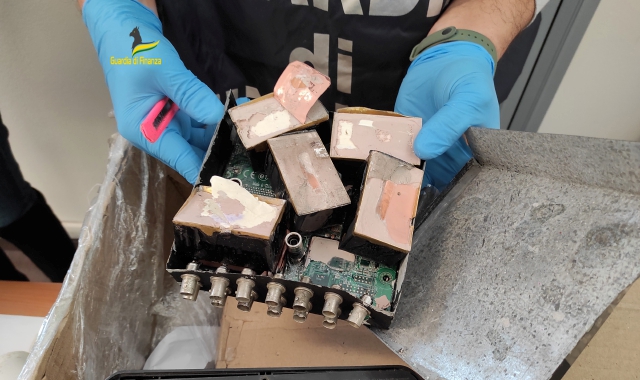 La droga è sbarcata in spedizioni di apparecchiature elettriche