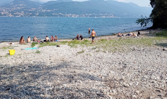Laveno: rave party alla spiaggia, arrivano i carabinieri