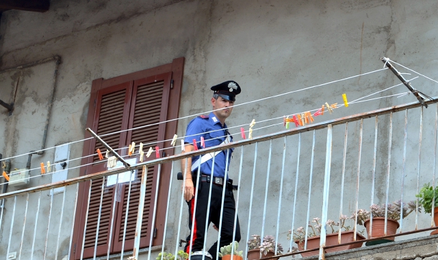 I carabinieri sul luogo del delitto (Blitz)