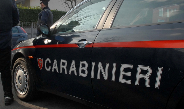 I carabinieri indagano sull’accoltellamento avvenuto a Dormelletto (foto Archivio)