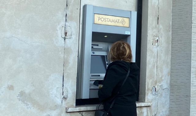 Varese, pensione in Posta: ritiro in ordine alfabetico