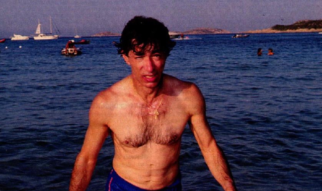Umberto Bossi nell’agosto del ‘94 (di questi giorni) in Sardegna