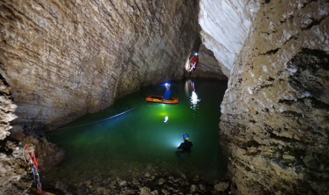 La grotta Remeron dove è rimasto ferito lo speleologo
