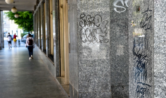 Anche sotto i portici di piazza Garibaldi sarà installata una delle nuove telecamere (Archivio)