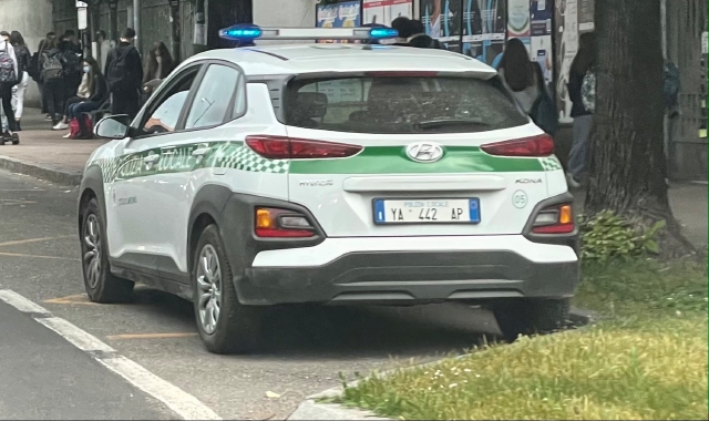 Lascia i figli a casa della sorella assente: denunciata a Saronno