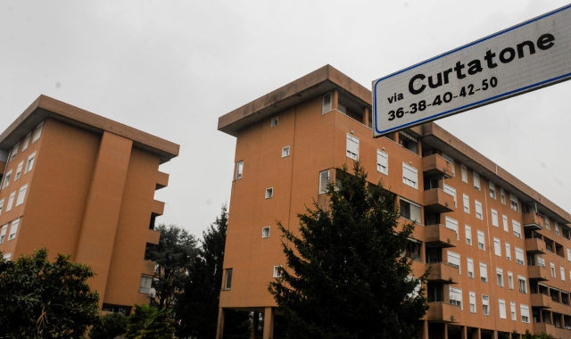 Alcune delle case popolari presenti a Gallarate: le domande sono sempre superiori agli alloggi  (foto Blitz)