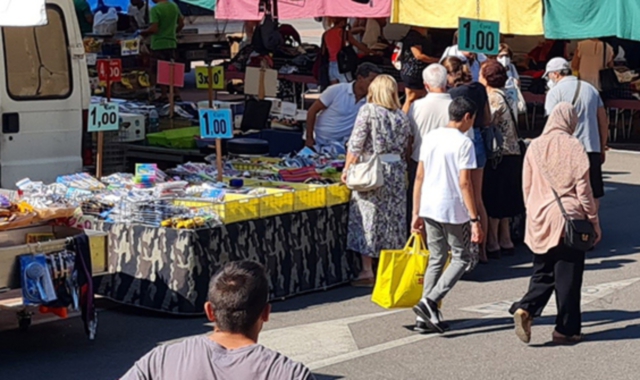 Il mercato di Saronno è da secoli un punto di riferimento per gli ambulanti di tutta la provincia di Varese (Blitz)