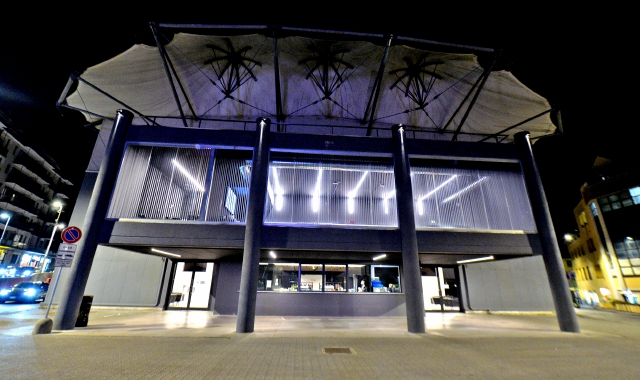 Il teatro di Varese (foto Archivio)