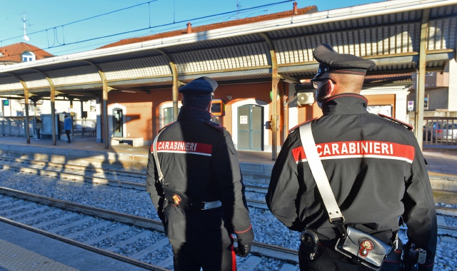 Stupro di Venegono, «nessuna traccia sul cappello»