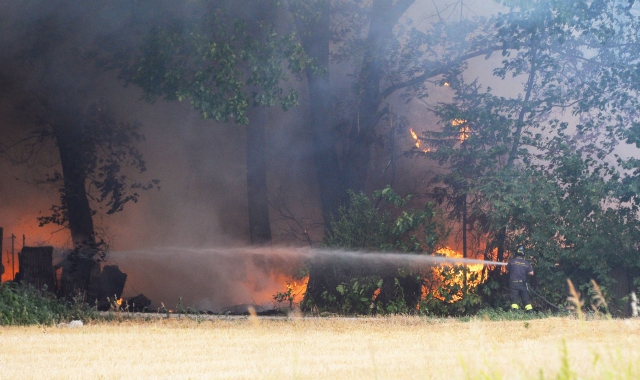 Incendio nei boschi di Saronno
