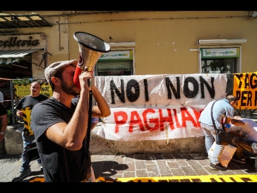 Bollette: rischio nuovi rincari luce-gas dal primo ottobre