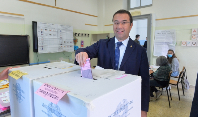 Il leghista Stefano Candiani eletto nel collegio plurinominale del sud della provincia di Varese 