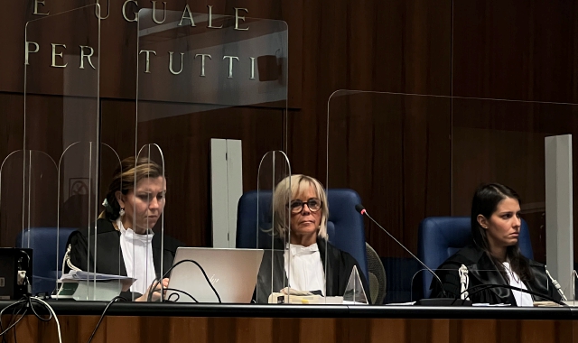 Il prof: «Fatti fare i massaggi»