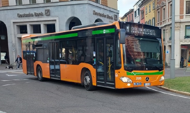 Autobus urbani di Varese (Red.)