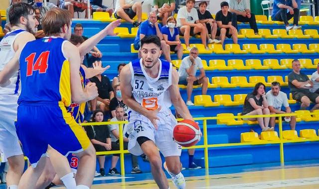 Gallarate sbanca Casale