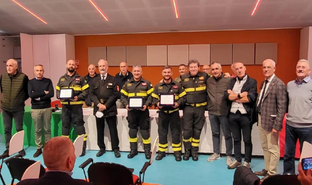 Varese, vigili del fuoco, impegno senza fine