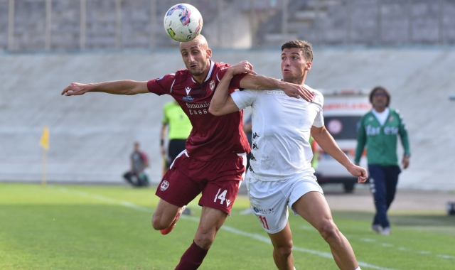 Varese frenato in casa dal Breno (foto Stefano Benvegnù - Blitz)