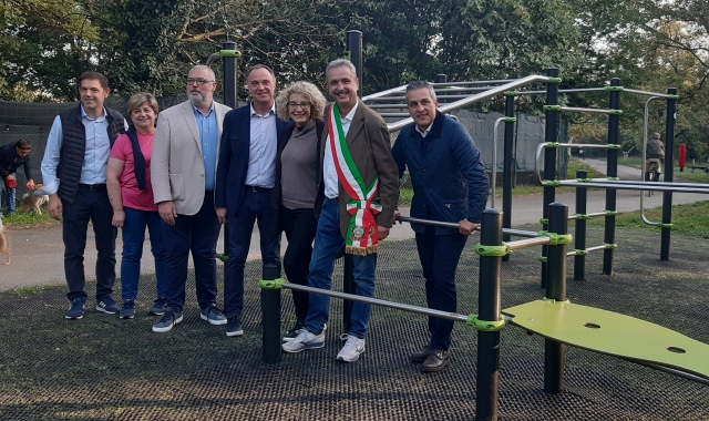 Inaugurato oggi a Cassano Magnago il parco con i nuovi attrezzi per l’attività sportiva (foto Ranzetta)