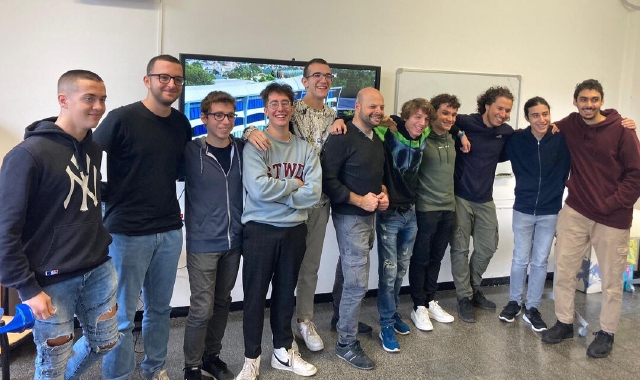 Gli studenti dell’Isis Facchinetti di Castellanza vincitori del terzo premio di “Lombardia è Ricerca”