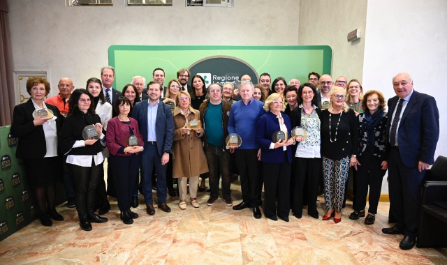 Premiate alle Ville Ponti le attività storiche (foto Alessandro Perrone - Blitz)