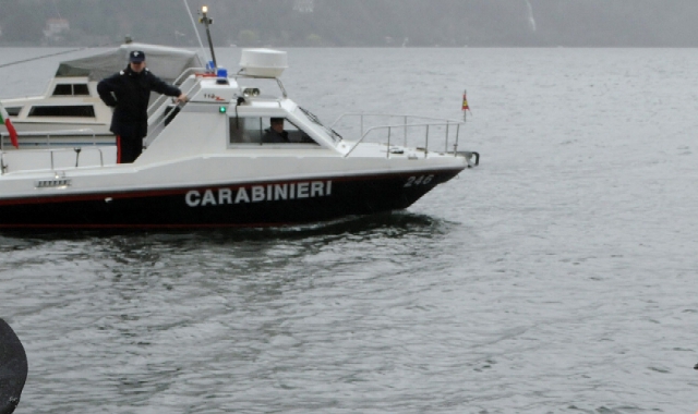 Carabinieri sul lago di Como (foto Archivio)