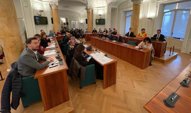 I partecipanti al convegno sul disagio giovanile (foto Blitz)