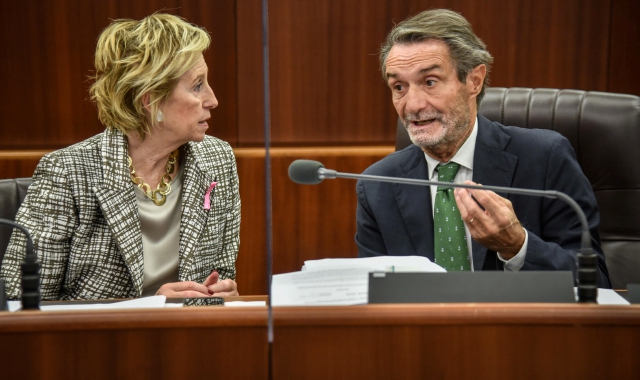 Letizia Moratti e Attilio Fontana quando sedevano insieme nella giunta regionale: oggi sono rivali nella corsa alla presidenza