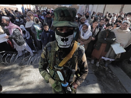 Afghanistan: prima esecuzione pubblica da ritorno Talebani