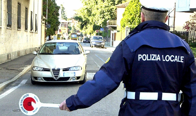 La polizia locale è pronta a incassi significativi grazie a chi non rispetta il codice della strada (foto Archivio)