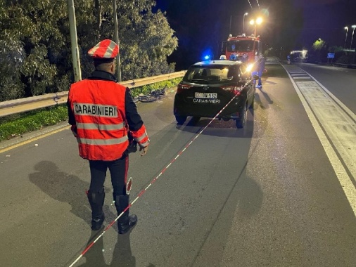Ciclista travolto e ucciso da auto pirata a Cagliari