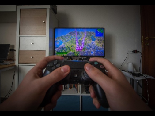 Violata privacy minori, sviluppatore Fortnite paga 520 mln