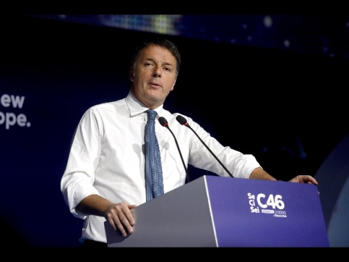Manovra: Renzi, azzerare 18App schiaffo a giovani e cultura