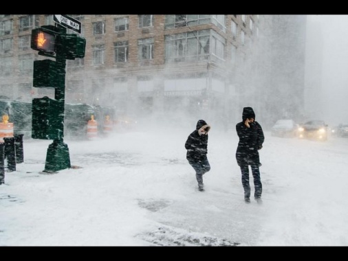 Usa: tempesta d'inverno, New York dichiara stato d'emergenza