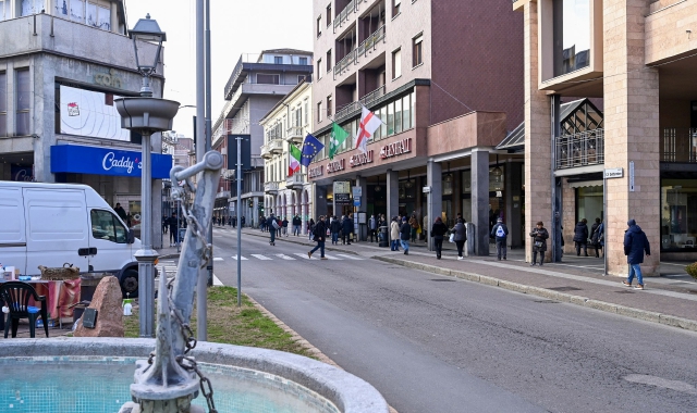 Preoccupazione per gli episodi che accadono tra via Vittorio Veneto e piazza XX Settembre a Varese (foto Blitz)