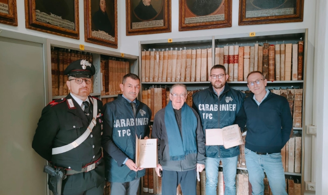 Gallarate, i libri rubati tornano all’Aloisianum