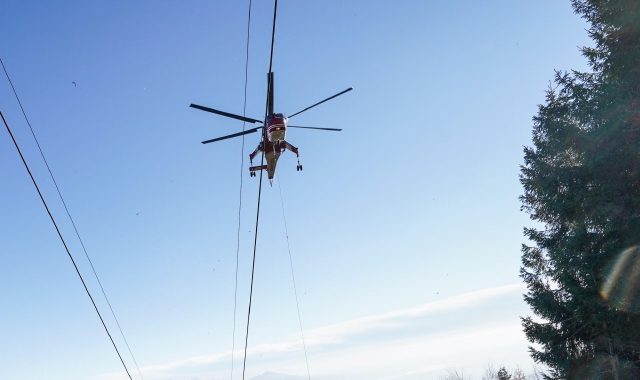 Elicottero caduto nel Biellese, morto il pilota
