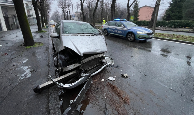 Incidente mortale in viale Boccaccio a Busto Arsizio (foto Domenico Ghiotto - Blitz)