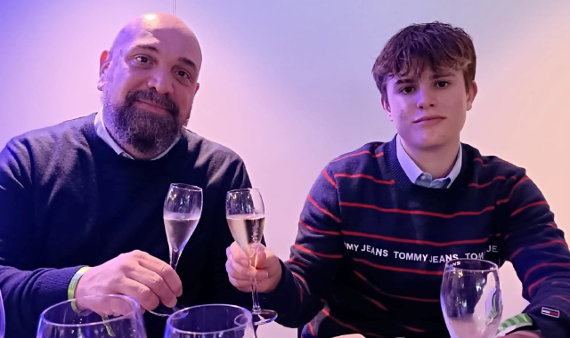 Daniele Perrino con il figlio Federico, vittima ieri di un tragico incidente in provincia di Brescia (Red.)