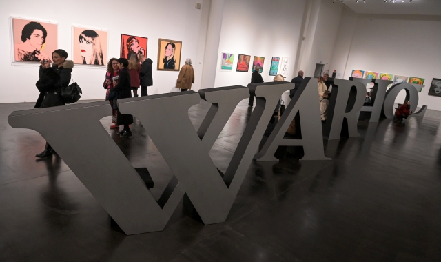 Inaugurata a Gallarate la mostra dedicata a Andy Warhol (foto Blitz)