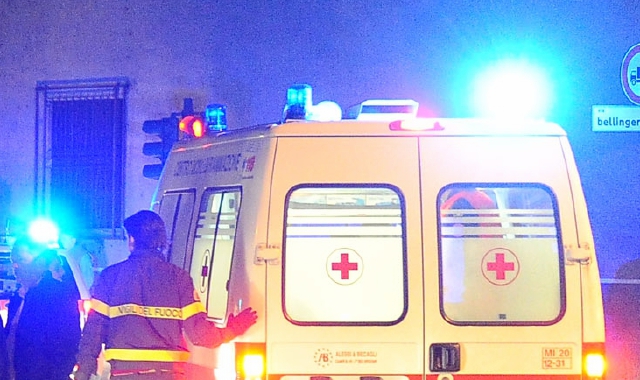 Travedona, si schianta contro il cancello: 27enne ferito