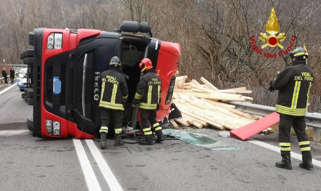 Tir si ribalta, disagi sul Sempione